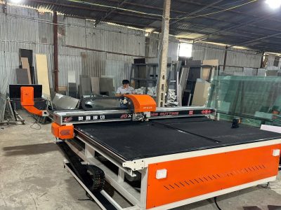 Máy Cắt Kính CNC (In Tem)