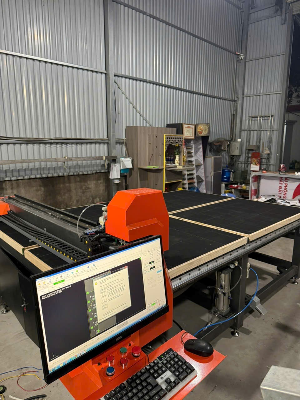 Máy Cắt Kinh CNC (Không In Tem)