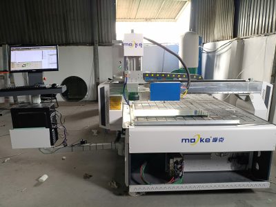 Alternative view of Máy Khắc Kính Laser